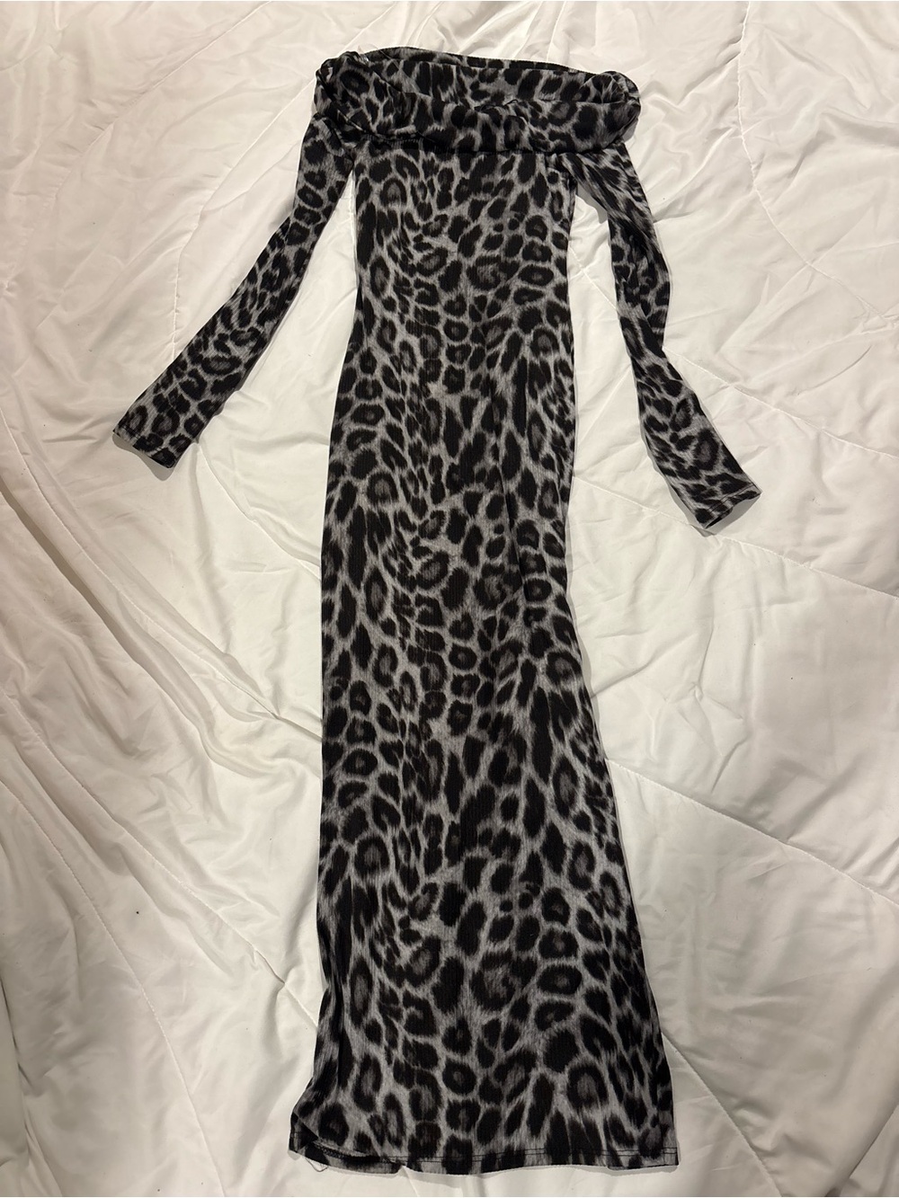 See You Monday Black and Gray Leopard Print Off-Shoulder Maxi Dress size XS